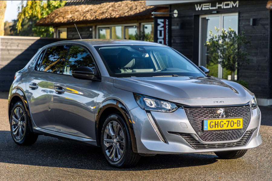 Peugeot e-208 EV Allure 50 kWh I carplay I Camera I 100% soh