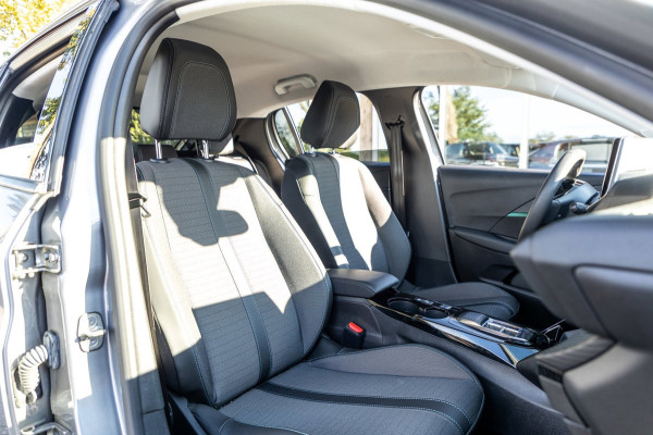 Peugeot e-208 EV Allure 50 kWh I carplay I Camera I 100% soh