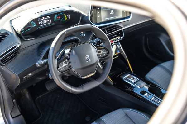 Peugeot e-208 EV Allure 50 kWh I carplay I Camera I 100% soh