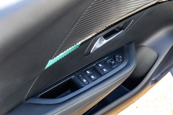 Peugeot e-208 EV Allure 50 kWh I carplay I Camera I 100% soh