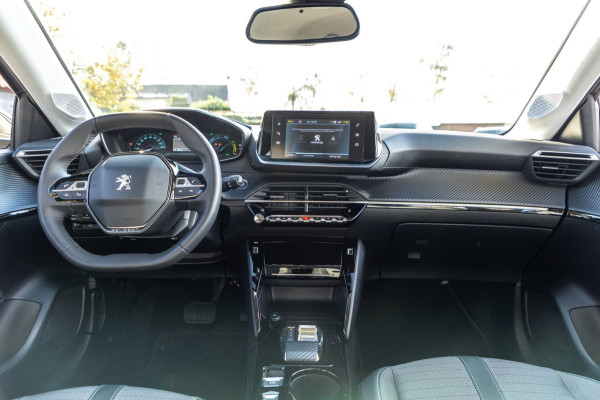 Peugeot e-208 EV Allure 50 kWh I carplay I Camera I 100% soh