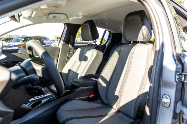 Peugeot e-208 EV Allure 50 kWh I carplay I Camera I 100% soh