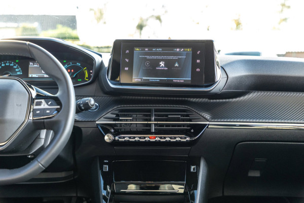 Peugeot e-208 EV Allure 50 kWh I carplay I Camera I 100% soh