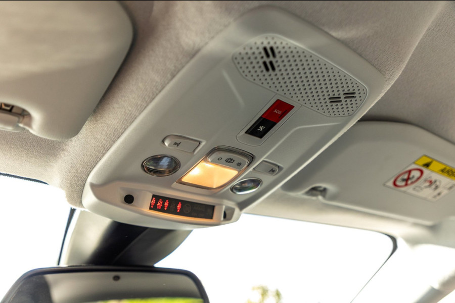 Peugeot e-208 EV Allure 50 kWh I carplay I Camera I 100% soh