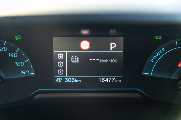 Peugeot e-208 EV Allure 50 kWh I carplay I Camera I 100% soh