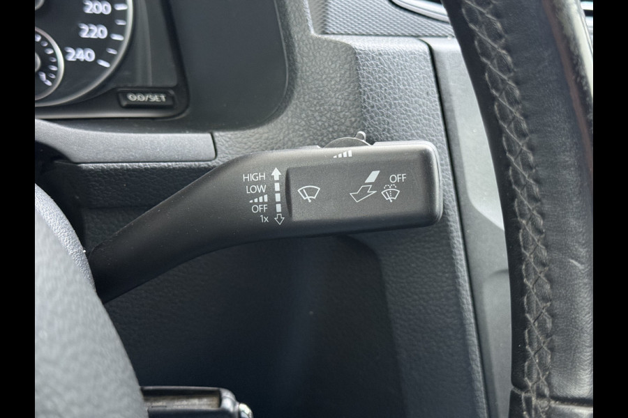 Volkswagen Caddy 2.0TDI Trekhaak Navi Euro 6 Airco Apple Carplay/Android Auto Cruise Control Bluetooth L1H1 BMT Trendline Betonplex Vloer Laden Schuifdeur Wandbetimmering 1.400KG Trekgewicht 1e Eigenaar