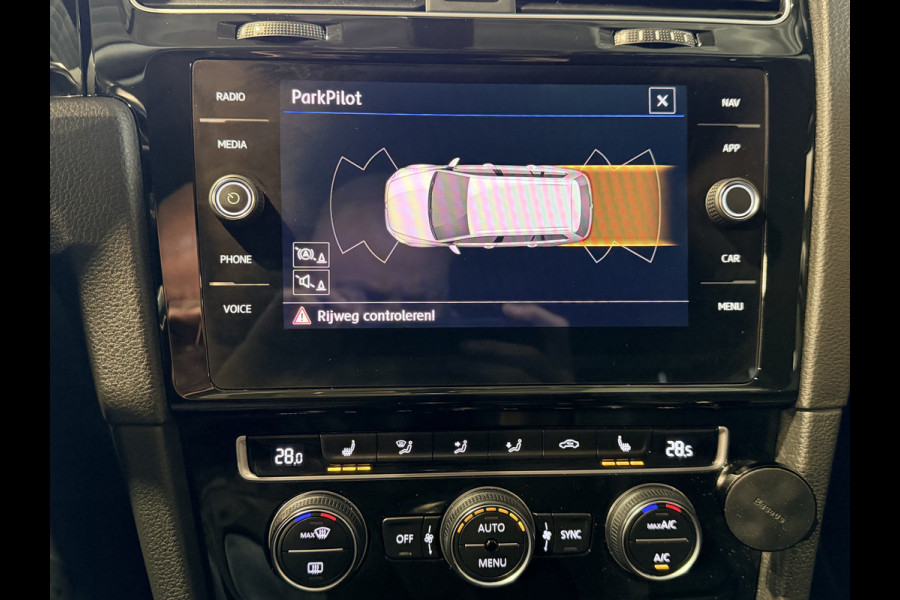 Volkswagen Golf Variant 1.0 TSI Highline Virtual | Navigatie | Stoelverw.+massage | Carplay/Android | Sensoren