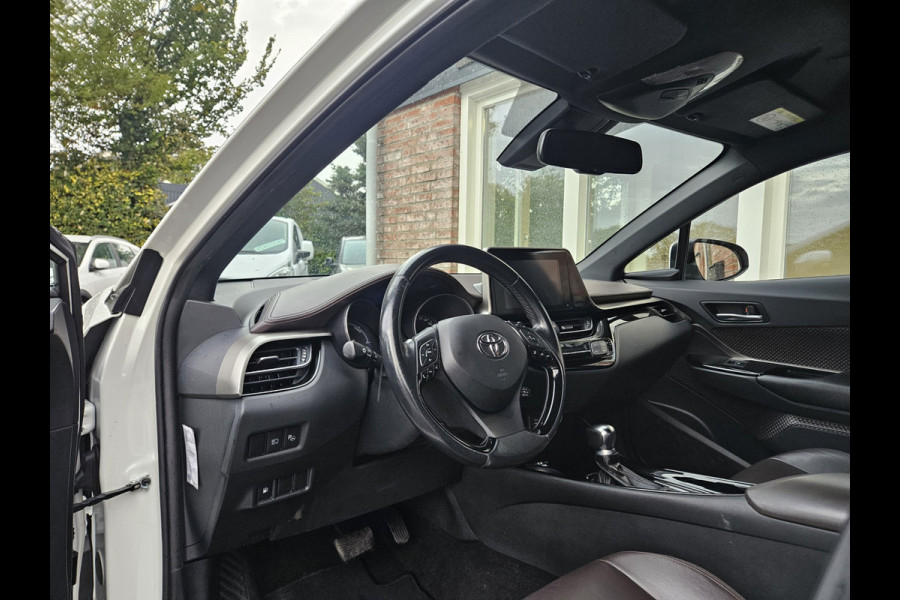Toyota C-HR 1.8 Hybrid Executive Camera! Navigatie! Airco/Clima! Mooie/Nette Auto!