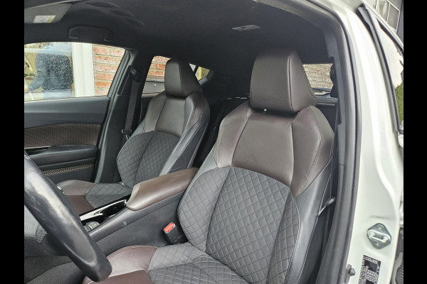 Toyota C-HR 1.8 Hybrid Executive Camera! Navigatie! Airco/Clima! Mooie/Nette Auto!