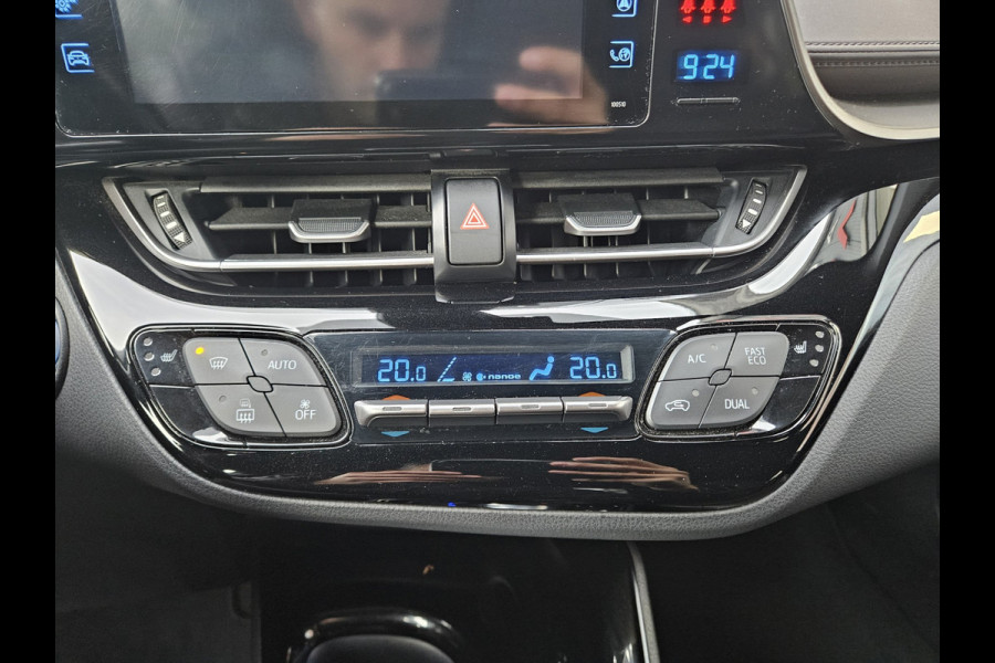 Toyota C-HR 1.8 Hybrid Executive Camera! Navigatie! Airco/Clima! Mooie/Nette Auto!