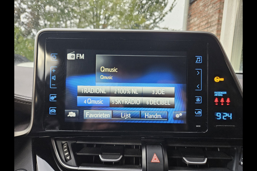 Toyota C-HR 1.8 Hybrid Executive Camera! Navigatie! Airco/Clima! Mooie/Nette Auto!