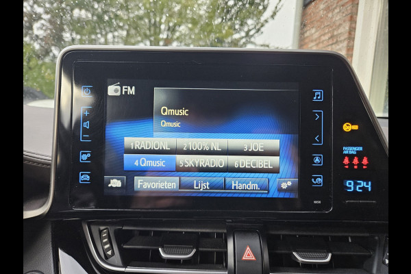 Toyota C-HR 1.8 Hybrid Executive Camera! Navigatie! Airco/Clima! Mooie/Nette Auto!