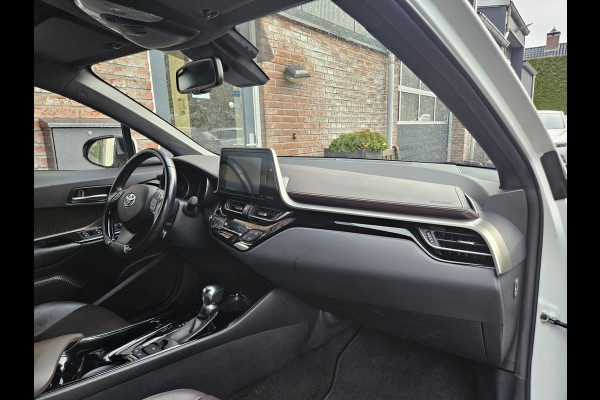 Toyota C-HR 1.8 Hybrid Executive Camera! Navigatie! Airco/Clima! Mooie/Nette Auto!