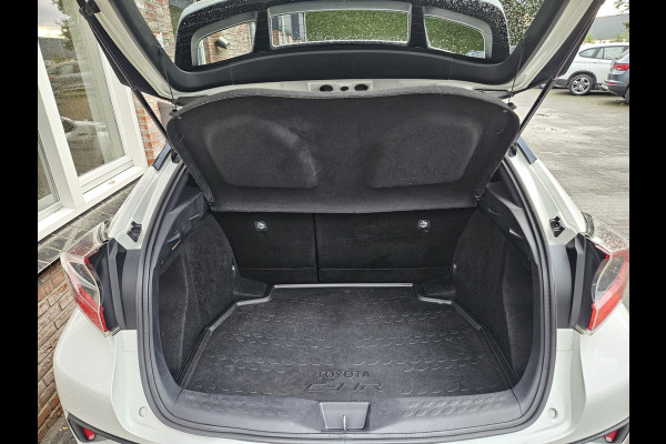 Toyota C-HR 1.8 Hybrid Executive Camera! Navigatie! Airco/Clima! Mooie/Nette Auto!