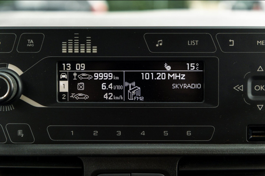 Peugeot Partner 1.5 BlueHDI Pro I Trekhaak I imperial I dealer onderhouden I