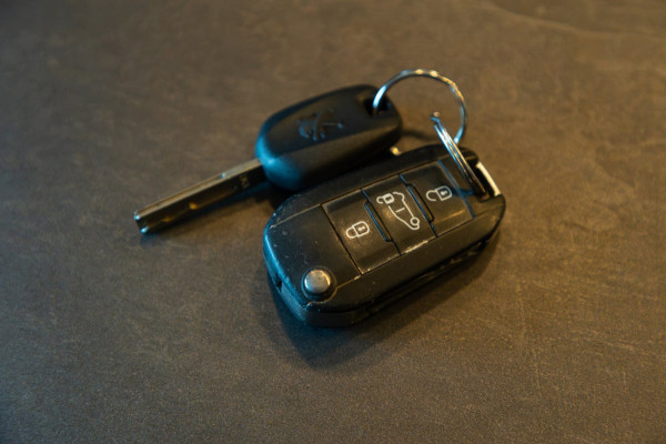 Peugeot Partner 1.5 BlueHDI Pro I Trekhaak I imperial I dealer onderhouden I