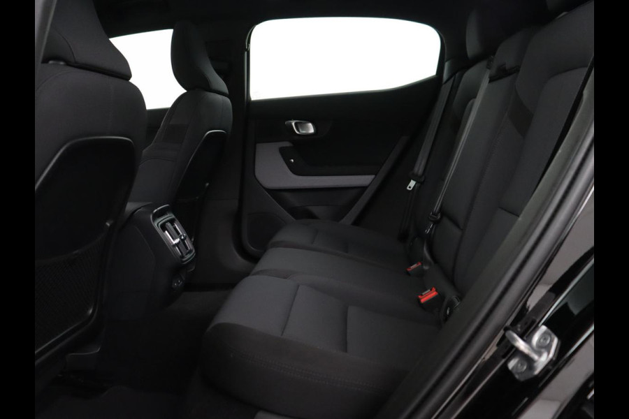 Polestar 2 Long Range Dual Motor 78 kWh h | SOH 92,9% | Panoramadak | Memory | Stuur/stoelverwarming | Harman/Kardon | Carplay | 360 camera | Park assist | Climate control