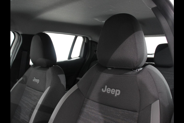Jeep Avenger Longitude 54 kWh Automaat Navigatie Apple Carplay/Android Auto Parkeersensoren Cruise Control Stoelverwarming Virtual Cockpit