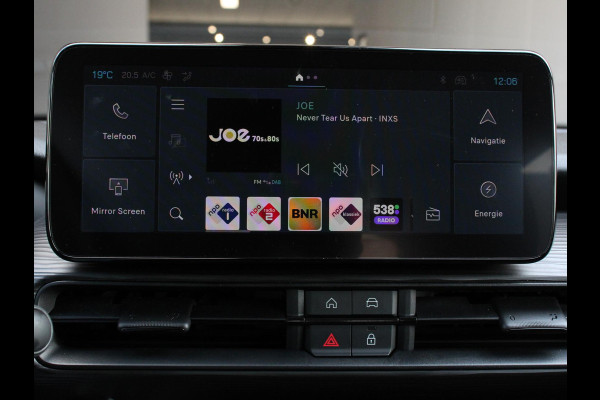 Jeep Avenger Longitude 54 kWh Automaat Navigatie Apple Carplay/Android Auto Parkeersensoren Cruise Control Stoelverwarming Virtual Cockpit