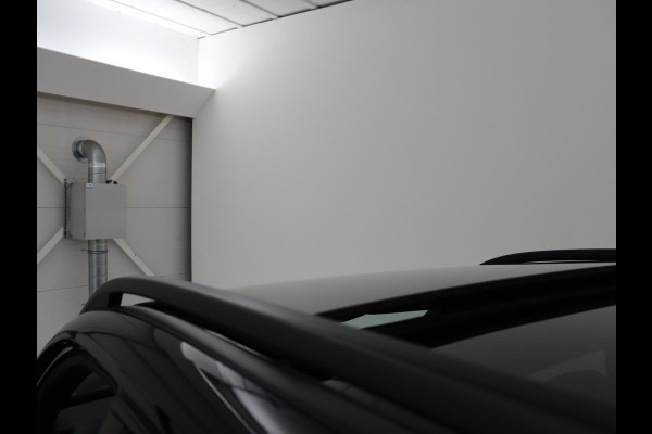 Mercedes-Benz GLB 200 Business Solution AMG | Panoramadak | Leder/alcantara | Memory Stoelverwarming | Adaptive cruise | Camera | Park assist | Sfeerverlichting | Carplay
