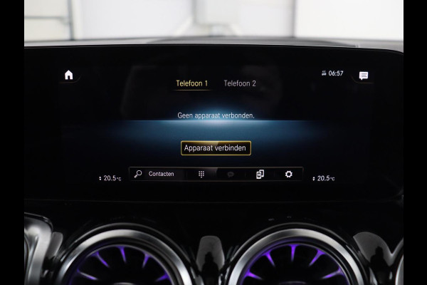 Mercedes-Benz GLB 200 Business Solution AMG | Panoramadak | Leder/alcantara | Memory Stoelverwarming | Adaptive cruise | Camera | Park assist | Sfeerverlichting | Carplay