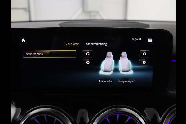 Mercedes-Benz GLB 200 Business Solution AMG | Panoramadak | Leder/alcantara | Memory Stoelverwarming | Adaptive cruise | Camera | Park assist | Sfeerverlichting | Carplay