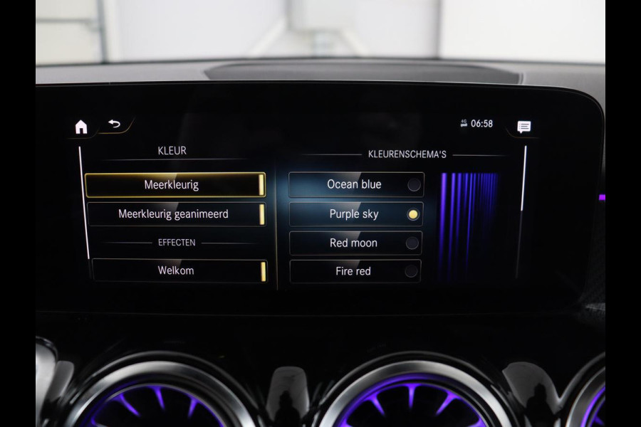 Mercedes-Benz GLB 200 Business Solution AMG | Panoramadak | Leder/alcantara | Memory Stoelverwarming | Adaptive cruise | Camera | Park assist | Sfeerverlichting | Carplay
