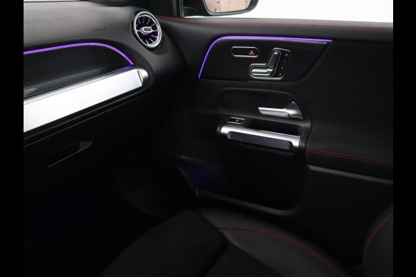 Mercedes-Benz GLB 200 Business Solution AMG | Panoramadak | Leder/alcantara | Memory Stoelverwarming | Adaptive cruise | Camera | Park assist | Sfeerverlichting | Carplay