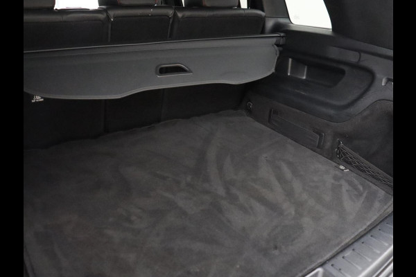 Mercedes-Benz GLB 200 Business Solution AMG | Panoramadak | Leder/alcantara | Memory Stoelverwarming | Adaptive cruise | Camera | Park assist | Sfeerverlichting | Carplay