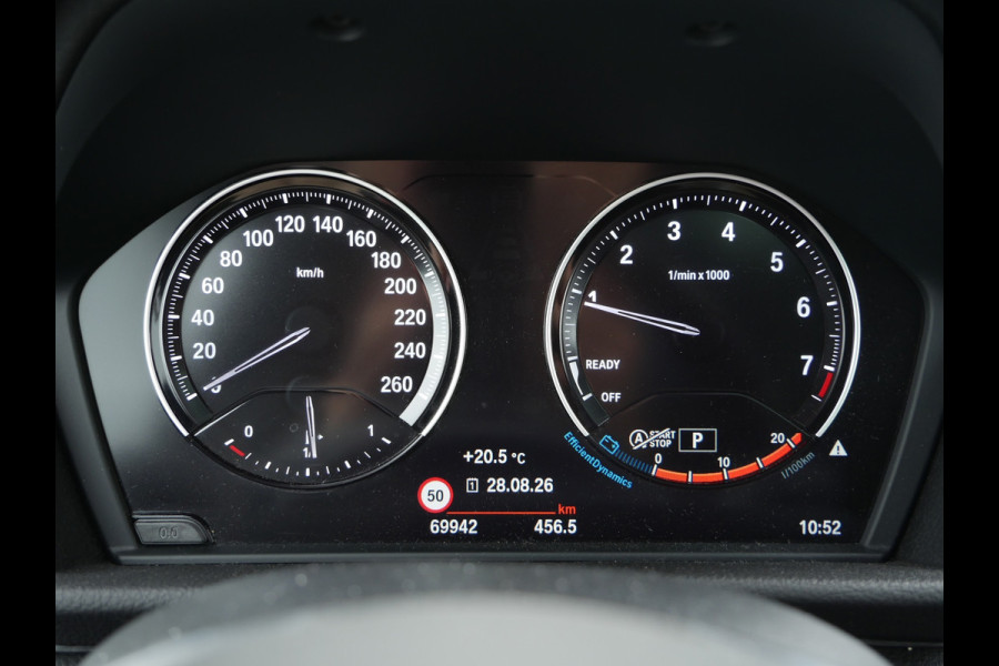 BMW 2 Serie Active Tourer 218ia Automaat High Executive Luxury Edition | Panoramadak | HiFi | Camera |