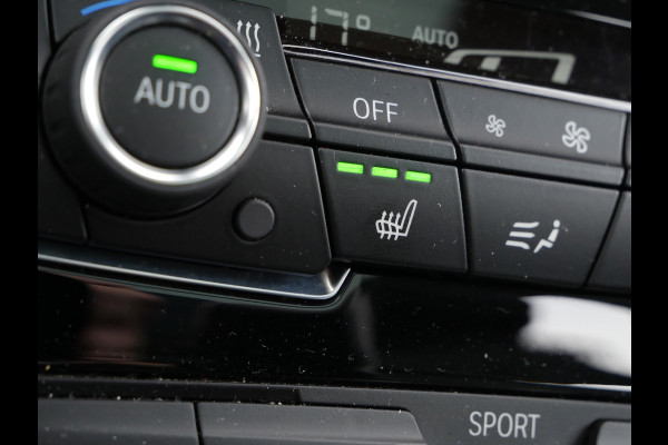 BMW 2 Serie Active Tourer 218ia Automaat High Executive Luxury Edition | Panoramadak | HiFi | Camera |