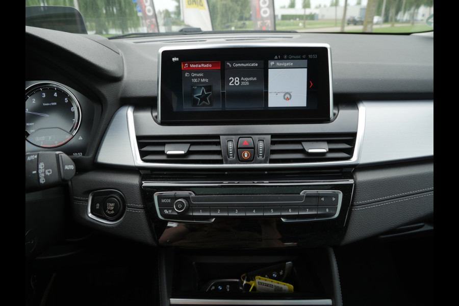 BMW 2 Serie Active Tourer 218ia Automaat High Executive Luxury Edition | Panoramadak | HiFi | Camera |