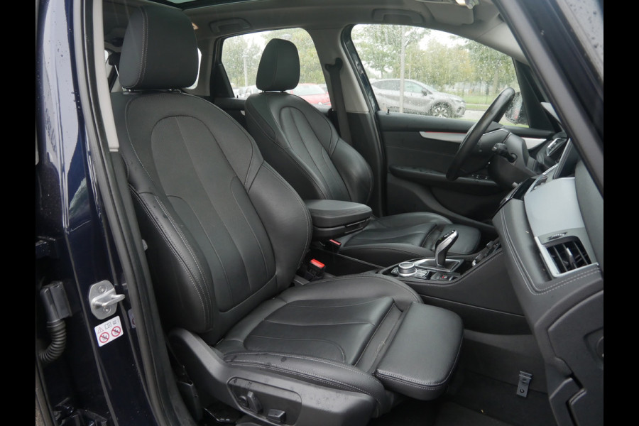 BMW 2 Serie Active Tourer 218ia Automaat High Executive Luxury Edition | Panoramadak | HiFi | Camera |