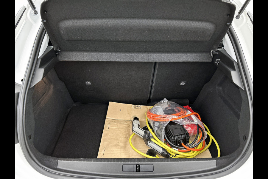 Opel CORSA-E Edition 50 kWh SOH 91% / Airco / Apple Carplay Android / Cruise-ctr. / Apk 12-2027