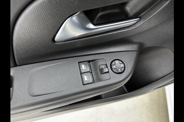 Opel CORSA-E Edition 50 kWh SOH 91% / Airco / Apple Carplay Android / Cruise-ctr. / Apk 12-2027