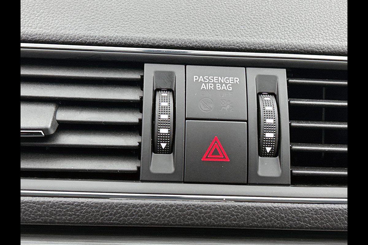 Škoda Superb Combi 1.5 TSI 150PK Automaat Business Edition / Trekhaak / Navigatie / Airco-ecc./ Pdc./ Radio-multimedia / Virtual Cockpit / Apk 05-2028
