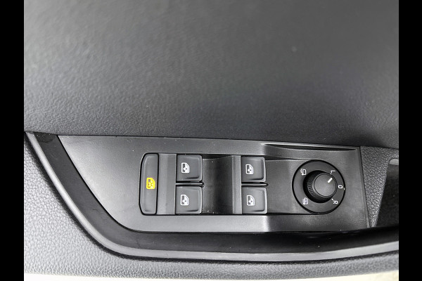 Škoda Superb Combi 1.5 TSI 150PK Automaat Business Edition / Trekhaak / Navigatie / Airco-ecc./ Pdc./ Radio-multimedia / Virtual Cockpit / Apk 05-2028