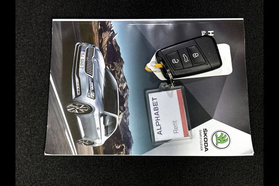 Škoda Superb Combi 1.5 TSI 150PK Automaat Business Edition / Trekhaak / Navigatie / Airco-ecc./ Pdc./ Radio-multimedia / Virtual Cockpit / Apk 05-2028