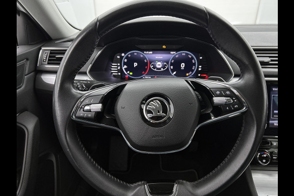 Škoda Superb Combi 1.5 TSI 150PK Automaat Business Edition / Trekhaak / Navigatie / Airco-ecc./ Pdc./ Radio-multimedia / Virtual Cockpit / Apk 05-2028