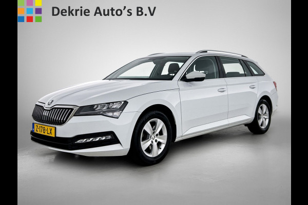 Škoda Superb Combi 1.5 TSI 150PK Automaat Business Edition / Trekhaak / Navigatie / Airco-ecc./ Pdc./ Radio-multimedia / Virtual Cockpit / Apk 05-2028