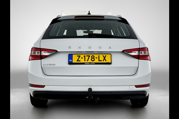 Škoda Superb Combi 1.5 TSI 150PK Automaat Business Edition / Trekhaak / Navigatie / Airco-ecc./ Pdc./ Radio-multimedia / Virtual Cockpit / Apk 05-2028