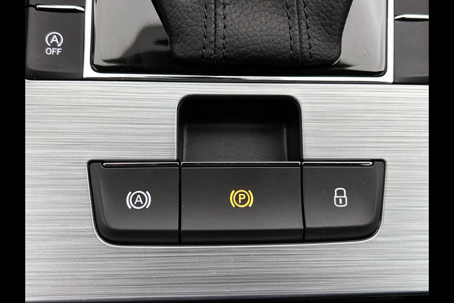 Škoda Superb Combi 1.5 TSI 150PK Automaat Business Edition / Trekhaak / Navigatie / Airco-ecc./ Pdc./ Radio-multimedia / Virtual Cockpit / Apk 05-2028