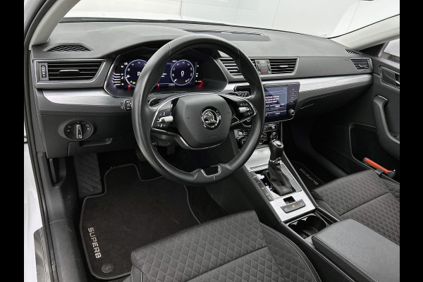 Škoda Superb Combi 1.5 TSI 150PK Automaat Business Edition / Trekhaak / Navigatie / Airco-ecc./ Pdc./ Radio-multimedia / Virtual Cockpit / Apk 05-2028