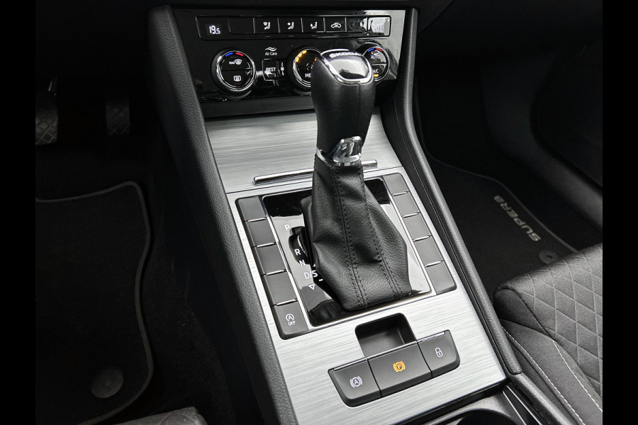 Škoda Superb Combi 1.5 TSI 150PK Automaat Business Edition / Trekhaak / Navigatie / Airco-ecc./ Pdc./ Radio-multimedia / Virtual Cockpit / Apk 05-2028