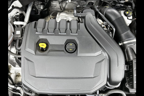 Škoda Superb Combi 1.5 TSI 150PK Automaat Business Edition / Trekhaak / Navigatie / Airco-ecc./ Pdc./ Radio-multimedia / Virtual Cockpit / Apk 05-2028