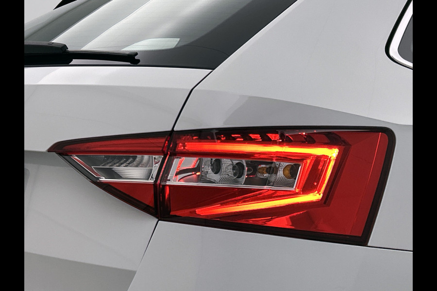 Škoda Superb Combi 1.5 TSI 150PK Automaat Business Edition / Trekhaak / Navigatie / Airco-ecc./ Pdc./ Radio-multimedia / Virtual Cockpit / Apk 05-2028