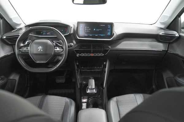 Peugeot 208 PureTech 100 EAT8 Allure | Adaptieve Cruise control |  Camera | Parkeersensoren voor + achter | Navigatie | Apple Carplay