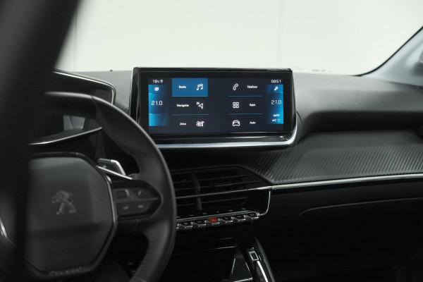 Peugeot 208 PureTech 100 EAT8 Allure | Adaptieve Cruise control |  Camera | Parkeersensoren voor + achter | Navigatie | Apple Carplay