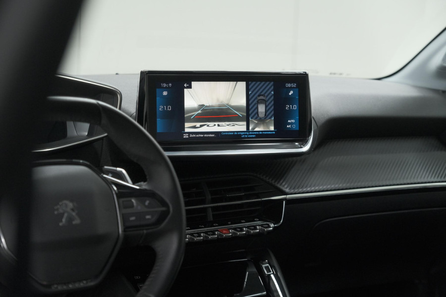 Peugeot 208 PureTech 100 EAT8 Allure | Adaptieve Cruise control |  Camera | Parkeersensoren voor + achter | Navigatie | Apple Carplay