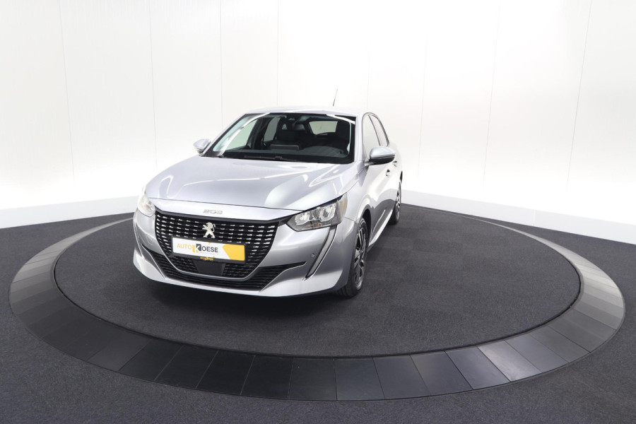 Peugeot 208 PureTech 100 EAT8 Allure | Adaptieve Cruise control |  Camera | Parkeersensoren voor + achter | Navigatie | Apple Carplay